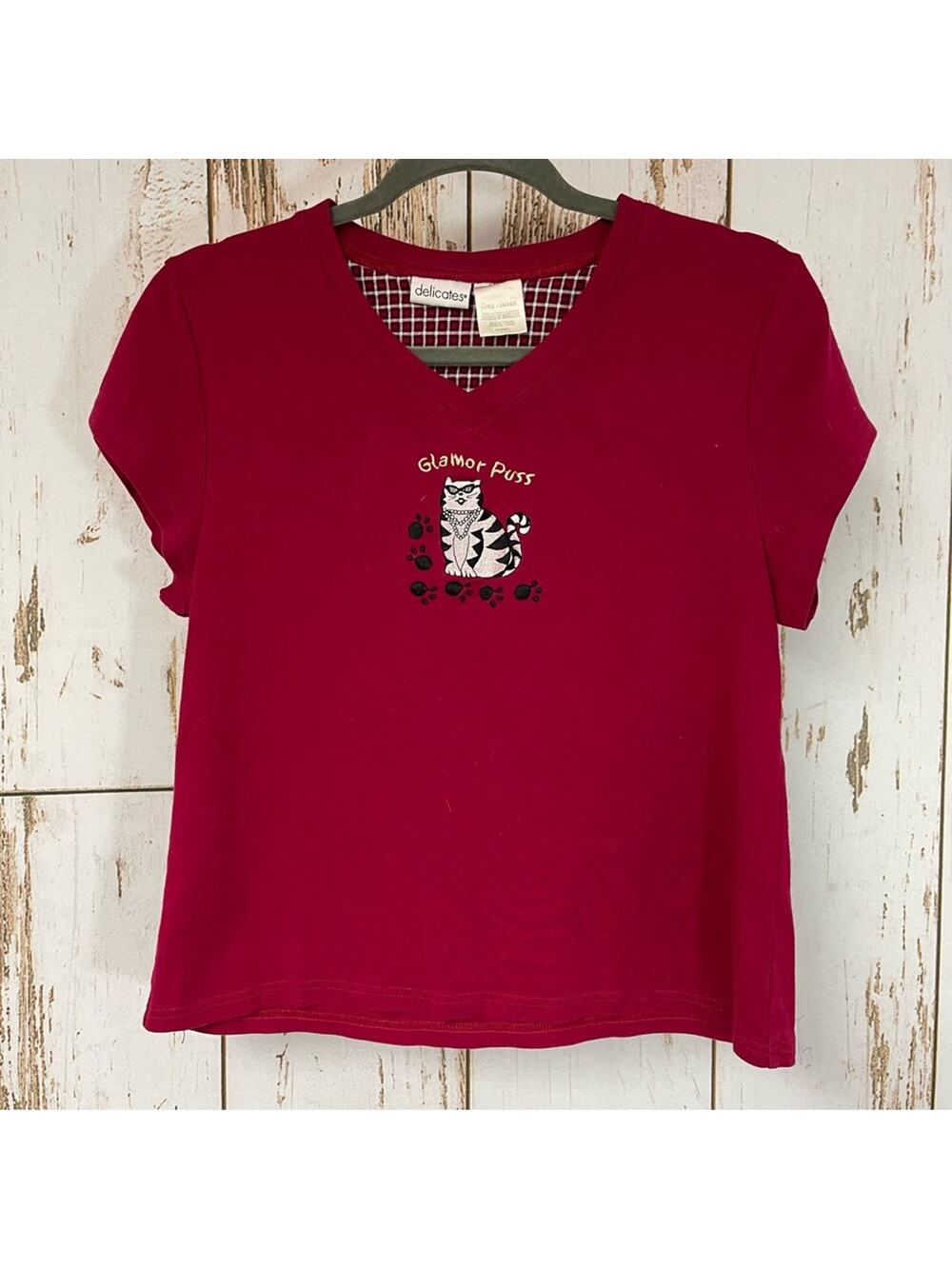 Delicates, Glamor Puss Embroidered Shirt. Size Large. In excellent condition!